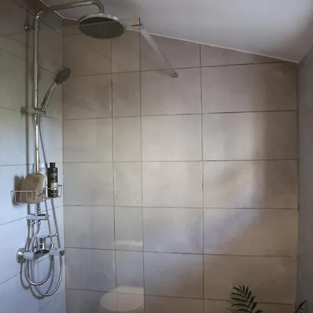 Vendégház μικρή ζήρεια ενοικιαζόμενη