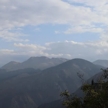 μικρή ζήρεια ενοικιαζόμενη Pensionat 4*